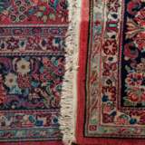 Orientteppich. SARUK/PERSIEN, 20. Jahrhundert, ca. 377x281 cm. - Foto 3