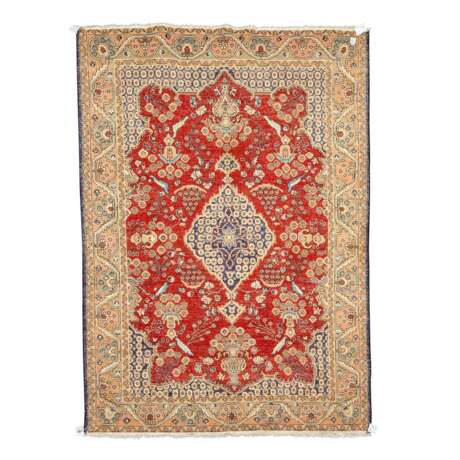 Orientteppich. PERSIEN, 20. Jahrhundert, ca. 196x132 cm - photo 2