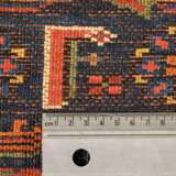 Orientteppich. KURDE/PERSIEN, um 1900, 356x155 cm. - фото 4