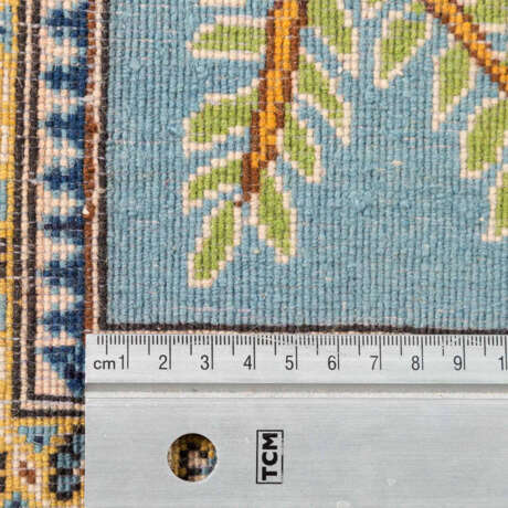 Orientteppich. PERSIEN, 20. Jahrhundert, 223x148 cm. - фото 4