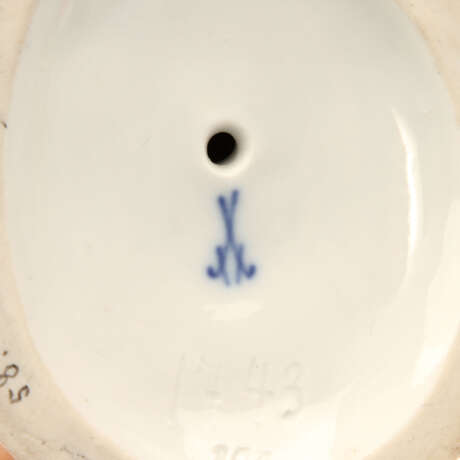 MEISSEN Figurengruppe 'Putto auf einem Delphin reitend', 1860-1924. - Foto 6