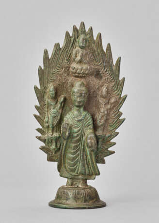 BUDDHA STANDING IN FRONT OF A FLAMING HALO, BRONZE, CHINA, DATED 571 - photo 2