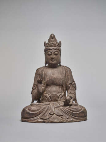 A LACQUERED WOODEN STATUE OF A GUANYIN, MING DYNASTY - фото 2