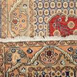 Orientteppich. PERSIEN, 20. Jahrhundert, ca. 196x132 cm - Foto 3