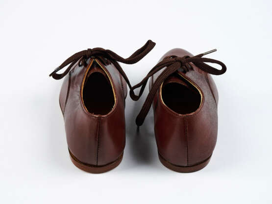 Sherrie Levine. Two Shoes (for Parkett 32) - photo 4