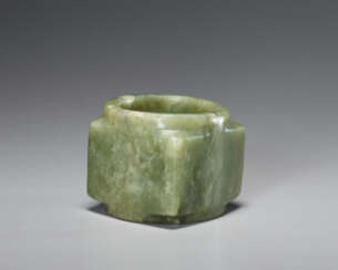A BEAUTIFUL, THOROUGHLY POLISHED PLAIN CONG OF SQUARE SHAPE CARVED FROM EMERALD GREEN JADE