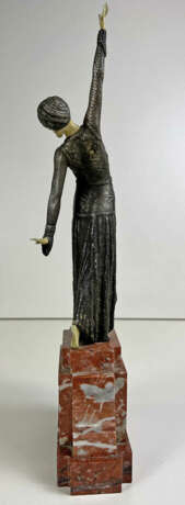 Bronze Skulptur „FOOTSTEPS“, um 1925 , Demétre H. Chiparus - photo 2