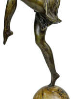 Bronze Skulptur „TÄNZERIN MIT SCHLAGBECKEN“, um 1920, Le Faguays
