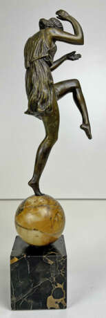 Bronze Skulptur „TÄNZERIN MIT SCHLAGBECKEN“, um 1920, Le Faguays - фото 3