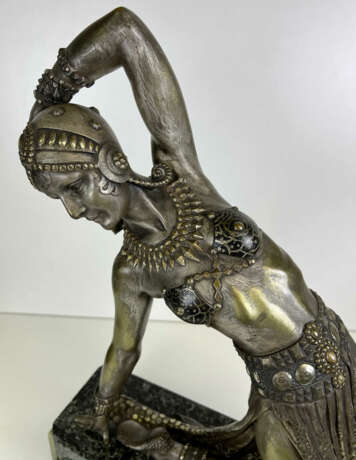 Bronze Skulptur „DANSEUSE HINDOUE“, um 1920, Demétre H. Chiparus - Foto 13