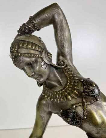 Bronze Skulptur „DANSEUSE HINDOUE“, um 1920, Demétre H. Chiparus - Foto 14
