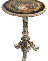 Meissen Tisch mit Blüten, um 1860, 1. Wahl, Entwurf 1850 von Ernst August Leuteritz
