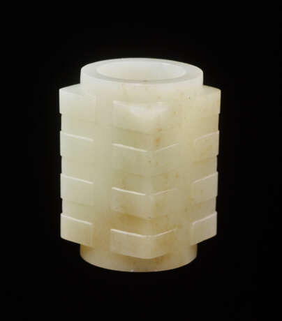 A BEAUTIFUL AND RARE MINIATURE CONG IN RESPLENDENT WHITE JADE DECORATED WITH REGULAR, WELL-CARVED BANDS ON THE CORNERS - photo 1