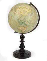 Tisch Globus um 1920