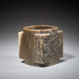 A SUPERB CUBE-SHAPED CONG WITH FINELY POLISHED SIDES CARVED FROM MOTTLED BROWN JADE - photo 4