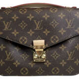 LOUIS VUITTON Pochette Métis Beliebte Tasche aus braunem Canvas, mit klassischem Louis Vuitton Monogram. - Foto 1