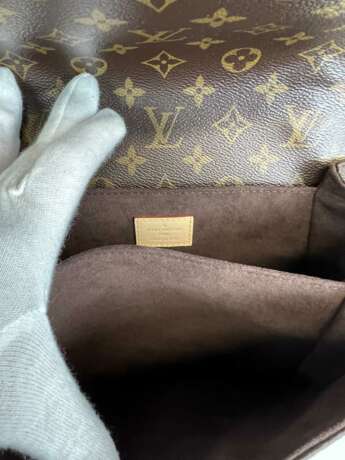 LOUIS VUITTON Pochette Métis Beliebte Tasche aus braunem Canvas, mit klassischem Louis Vuitton Monogram. - photo 7
