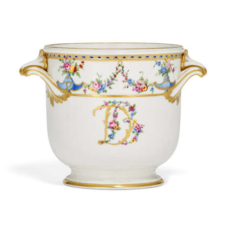 A SEVRES BOTTLE-COOLER FROM THE SERVICE FOR MADAME DU BARRY (SEAU A LIQUEUR ROND) - фото 2
