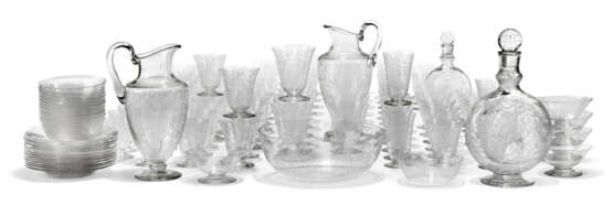 A BACCARAT GLASS 'MICHELANGELO' PATTERN PART TABLE-SERVICE - фото 1