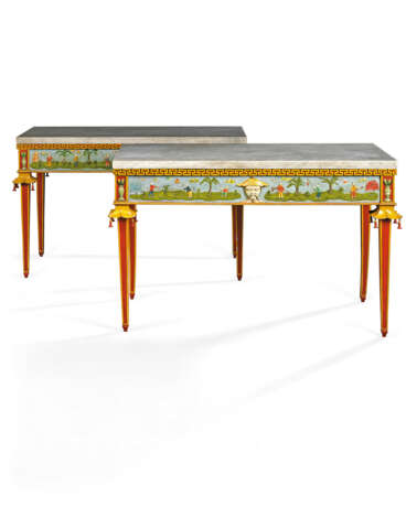  A PAIR OF ITALIAN CHINOISERIE POLYCHROME-DECORATED CONSOLE TABLES - Foto 1
