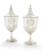 Роберт Шарп. A PAIR OF GEORGE III SILVER GOBLETS AND COVERS