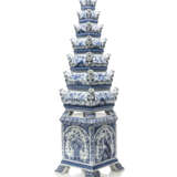 A DUTCH DELFT BLUE AND WHITE NINE-TIERED TULIPIERE - фото 1