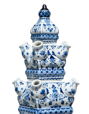 A DUTCH DELFT BLUE AND WHITE NINE-TIERED TULIPIERE - фото 2
