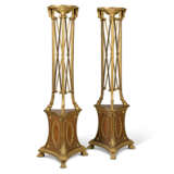 A PAIR OF GEORGE III PARCEL-GILT AND BROWN-PAINTED TORCHERES - фото 2