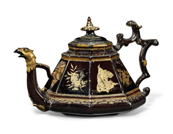 A BÖTTGER RED STONEWARE BLACK-GLAZED TEAPOT AND COVER - фото 3