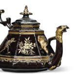 A BÖTTGER RED STONEWARE BLACK-GLAZED TEAPOT AND COVER - фото 6