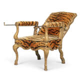 A REGENCE GILTWOOD RECLINING FAUTEUIL - фото 3