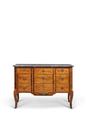 COMMODE D'EPOQUE TRANSITION