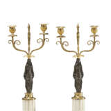 PAIRE DE CANDELABRES D'EPOQUE NEOCLASSIQUE - photo 4