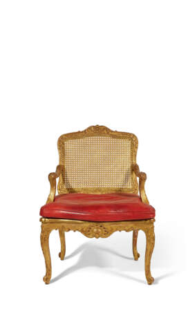 FAUTEUIL À LA REINE D'ÉPOQUE LOUIS XV - фото 4