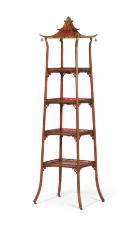 A REGENCY STYLE RED-AND-GILT JAPANNED ETAGERE - Foto 5