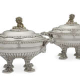 A PAIR OF GEORGE III PARCEL-GILT SILVER SAUCE TUREENS AND COVERS - фото 1