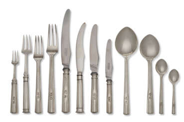 A GEORGE VI SILVER FLATWARE SERVICE