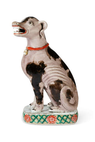 A CHINESE EXPORT PORCELAIN FAMILLE VERTE HOUND - Foto 2