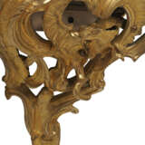 A NEAR PAIR OF LOUIS XV STYLE ORMOLU BRACKETS - photo 4