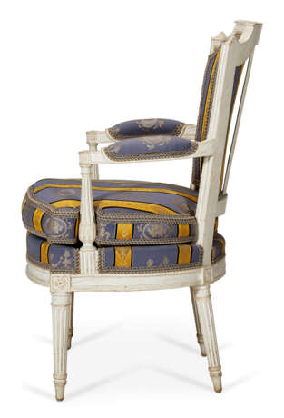 A SUITE OF LOUIS XVI WHITE-PAINTED SEAT FURNITURE - photo 7