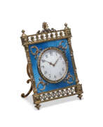 Фаберже. A JEWELED AND GUILLOCHÉ ENAMEL VARI-COLOR GOLD-MOUNTED SILVER-GILT DESK CLOCK
