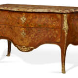 A LOUIS XV ORMOLU-MOUNTED, TULIPWOOD AND MARQUETRY COMMODE - photo 1