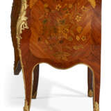 A LOUIS XV ORMOLU-MOUNTED, TULIPWOOD AND MARQUETRY COMMODE - фото 3