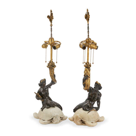 A PAIR OF AMERICAN GILT, PATINATED-BRONZE AND MARBLE FIGURAL TABLE LAMPS - photo 5