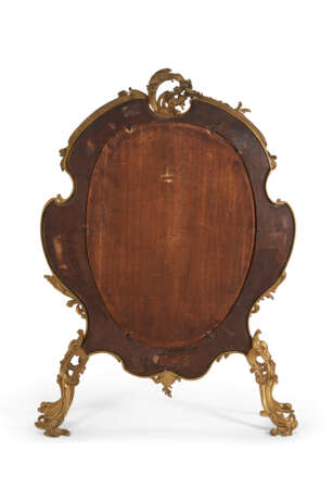 A FRENCH ORMOLU AND TULIPWOOD FIRE SCREEN - Foto 2