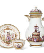 Kaffeekanne. A MEISSEN PORCELAIN CHINOISERIE COFFEE-POT, A COVER AND A TEABOWL AND SAUCER