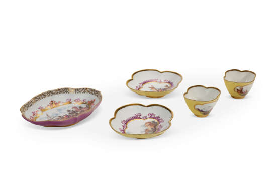 A GROUP OF MEISSEN PORCELAIN COLORED-GROUND WARES - photo 2