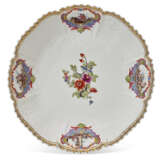 A PAIR OF MEISSEN PORCELAIN SHALLOW BOWLS FROM THE TSARINA ELIZABETH I OF RUSSIA SERVICE - Foto 3