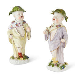 A PAIR OF MEISSEN PORCELAIN FIGURES OF MARCHING BOYS