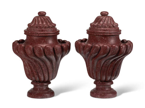 A PAIR OF ITALIAN PORPHYRY VASES AND COVERS - photo 3
